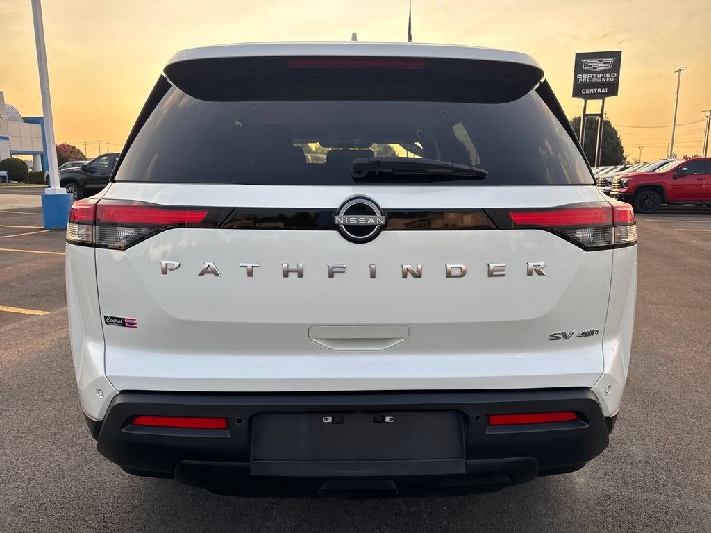 2024 Nissan Pathfinder SV