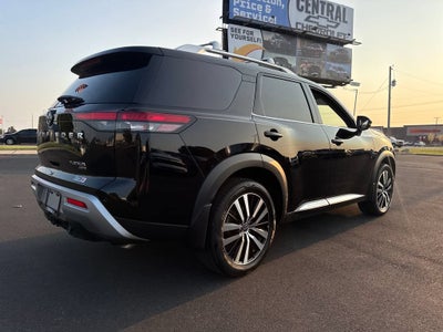 2024 Nissan Pathfinder Platinum