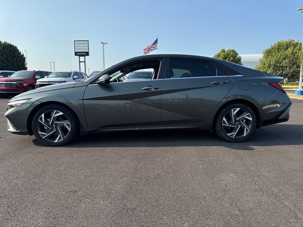 2024 Hyundai Elantra Limited