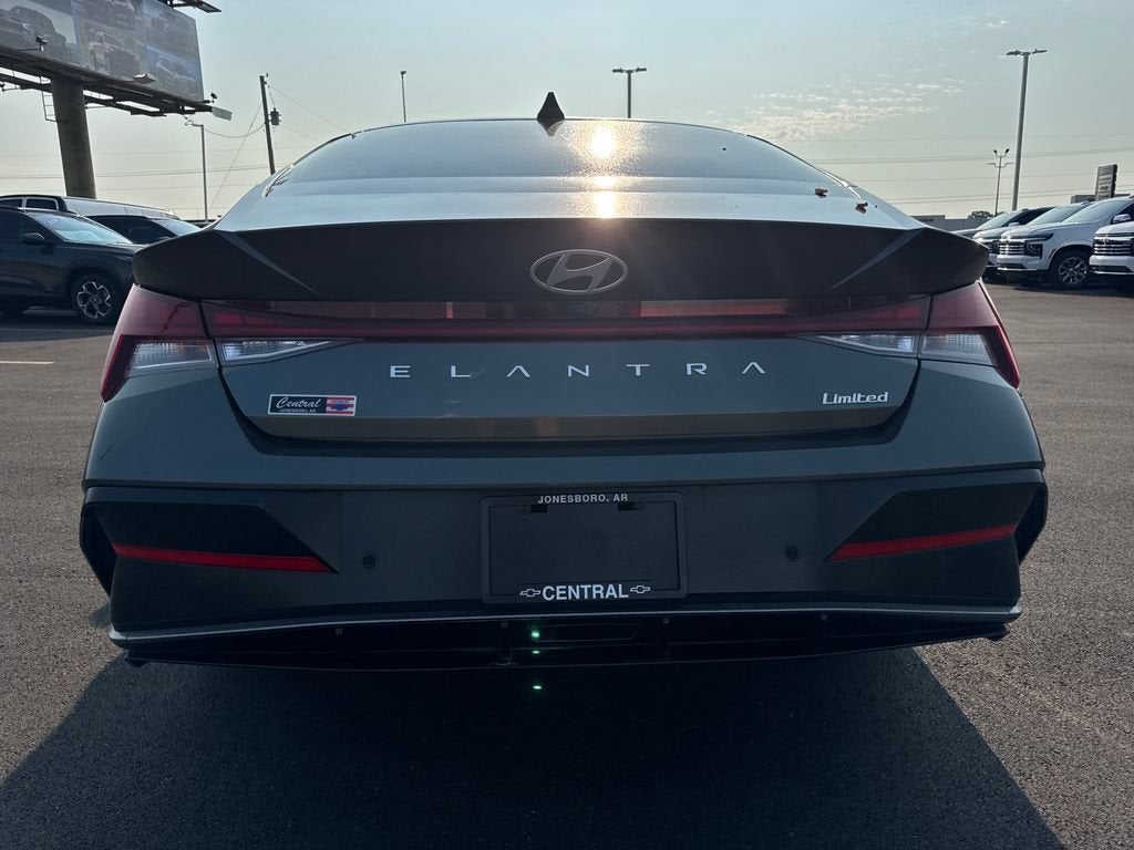 2024 Hyundai Elantra Limited