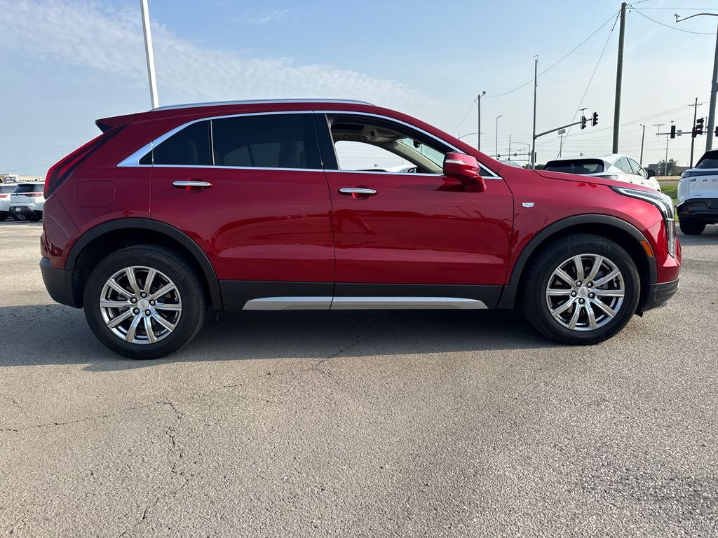 2022 Cadillac XT4 Premium Luxury