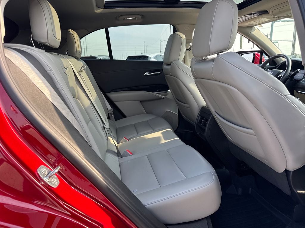 2022 Cadillac XT4 Premium Luxury