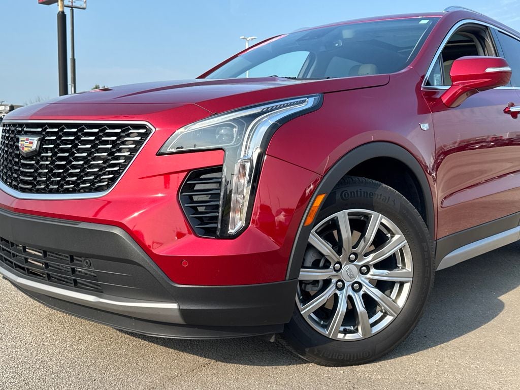 2022 Cadillac XT4 Premium Luxury