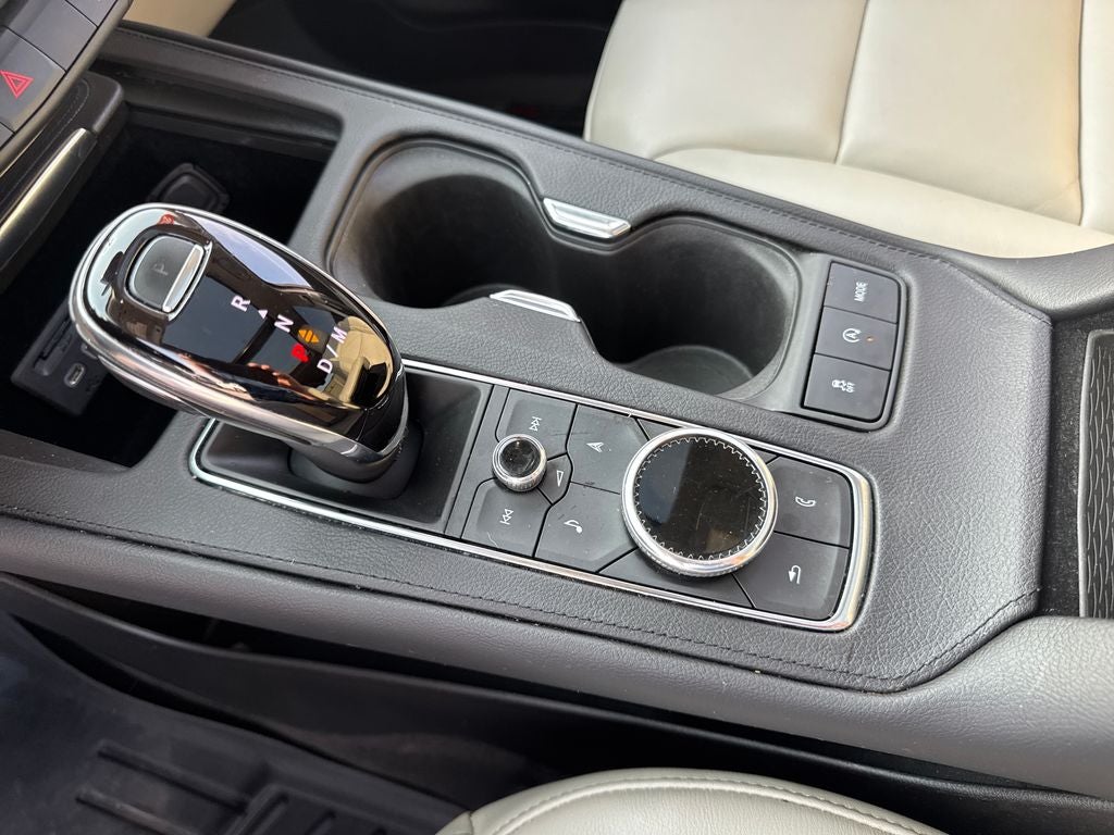 2022 Cadillac XT4 Premium Luxury