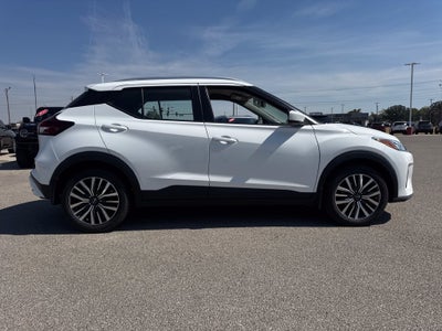 2022 Nissan Kicks SV