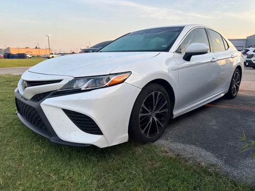2020 Toyota Camry SE