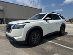 2023 Nissan Pathfinder SV