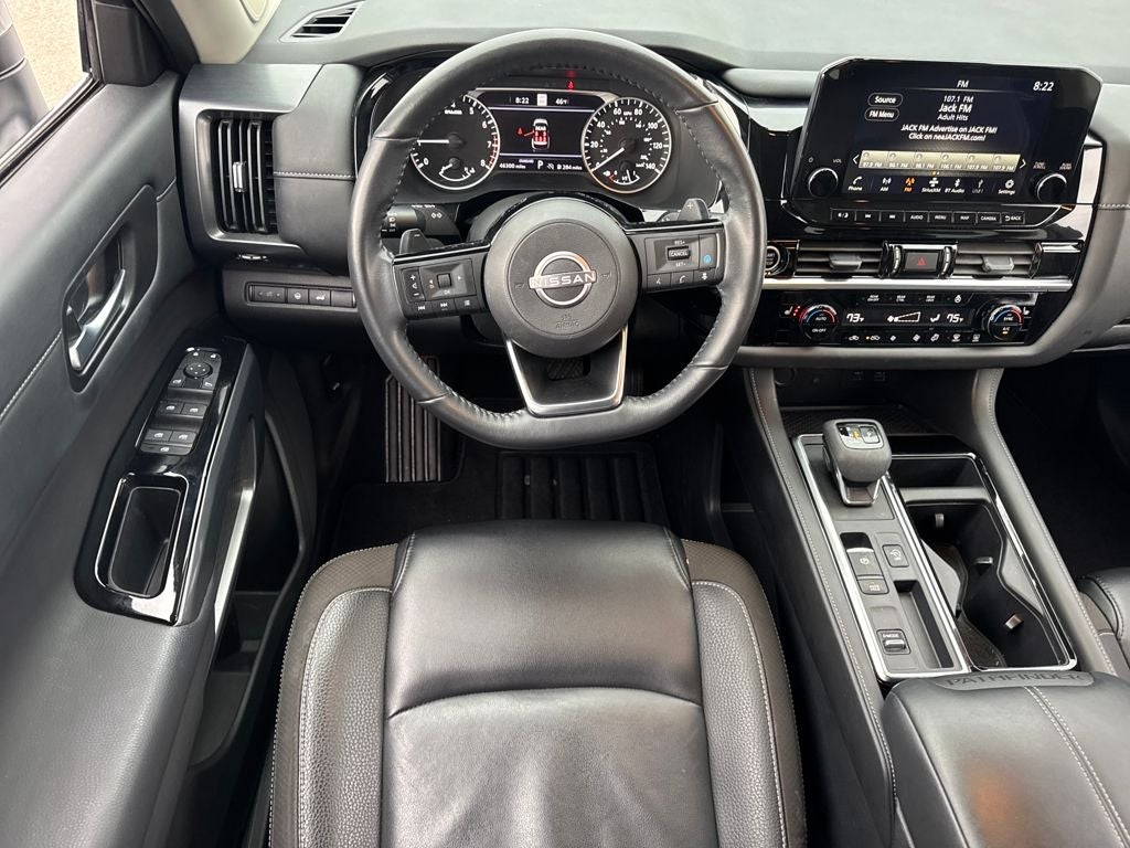 2024 Nissan Pathfinder SL