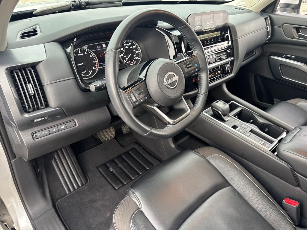 2024 Nissan Pathfinder SL
