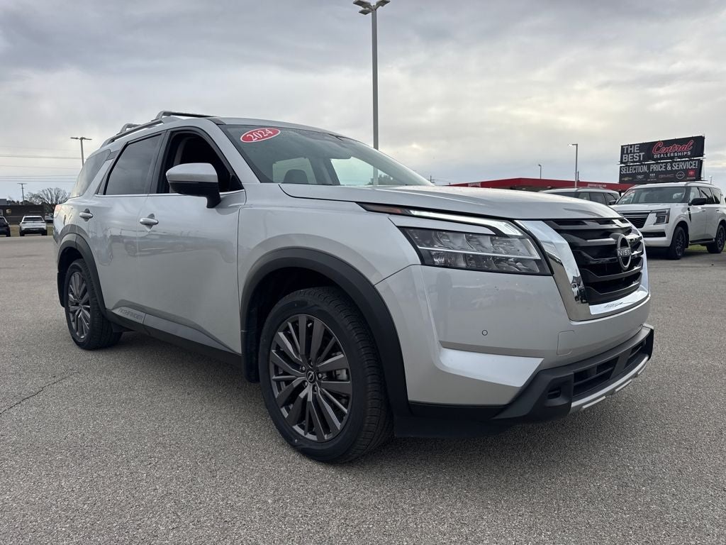 2024 Nissan Pathfinder SL
