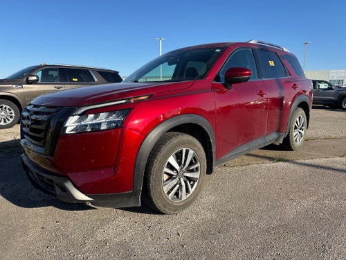2024 Nissan Pathfinder SL