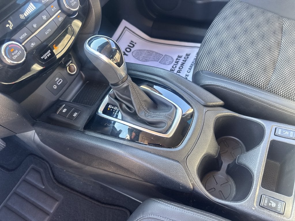 2022 Nissan Rogue Sport SV
