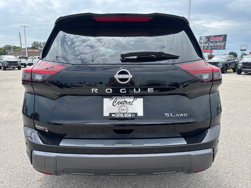 2025 Nissan Rogue SL